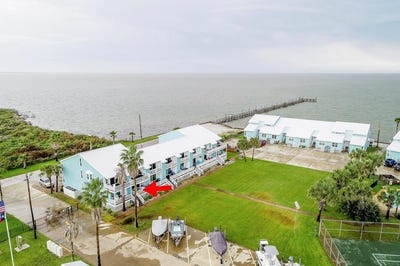 /international/us/2292-n-fulton-beach-rd-rockport-tx-110097128013/