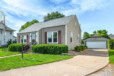 /international/us/207-w-franklin-street-carlock-il-110108549944/