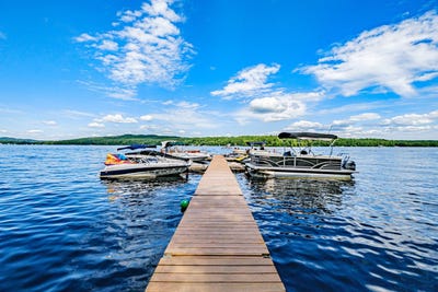 /international/us/10-hebb-drive-bridgton-me-110099237570/?lang=en
