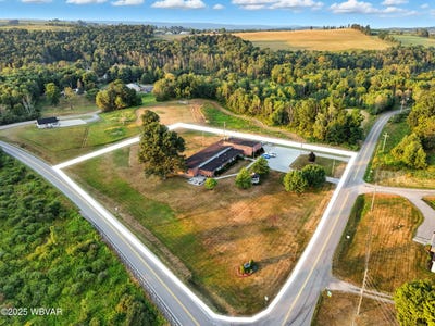 /international/us/1100-cowley-road-granville-summit-pa-110101542973/