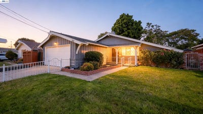 /international/us/2333-darwin-st-hayward-ca-110108884880/