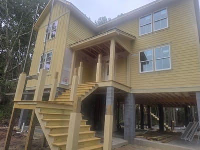 /international/us/5370-christian-dawn-drive-huger-sc-110119917576/