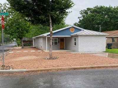 /international/us/501-s-olive-st-fredericksburg-tx-110106556986/