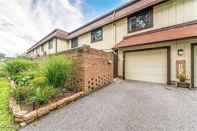 /international/us/9956-johnnycake-ridge-road-concord-twp-oh-110110325676/