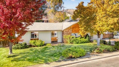 /international/us/109-n-fairchild-st-yreka-ca-110103075063/