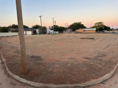 /international/us/ne-26th-st-lamesa-tx-110098827953/