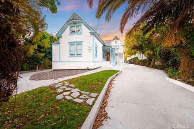 /international/us/1033-e-santa-clara-street-ventura-ca-110107846726/