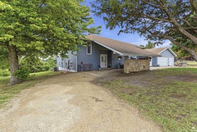 /international/us/9414-blue-ridge-road-manhattan-ks-110108579315/