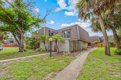 /international/us/2715-vista-oaks-circle-ne-palm-bay-fl-110109196360/