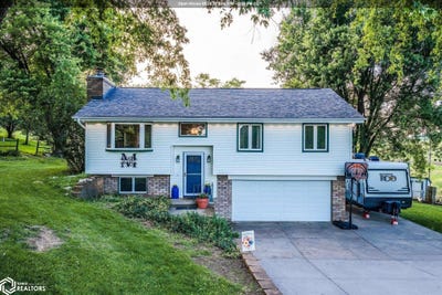 /international/us/21658-juniper-road-underwood-ia-110108664067/