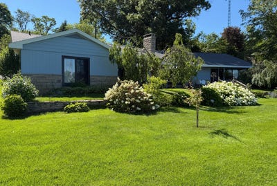 /international/us/55895-inn-d-inn-drive-dowagiac-mi-110109029590/