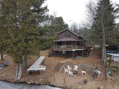 /international/us/9849-white-lake-road-suring-wi-110106624390/