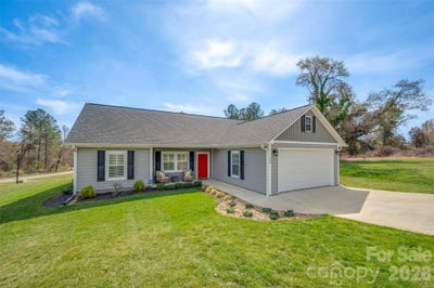 /international/us/168-nursery-road-forest-city-nc-110106549716/