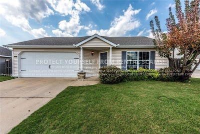 /international/us/1137-s-holland-drive-fayetteville-ar-110108363645/