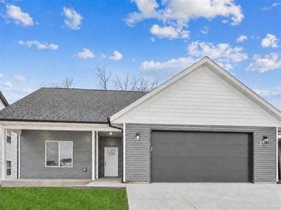 /international/us/3112-linden-lane-muscatine-ia-110109759403/