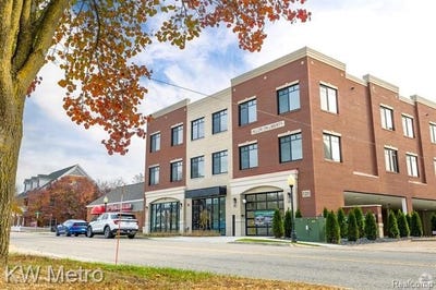 /international/us/120-e-liberty-street-milford-vlg-mi-110106584114/