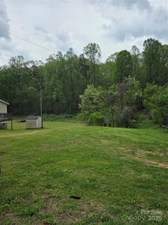 /international/us/1422-johnston-street-gastonia-nc-110098465556/?lang=en