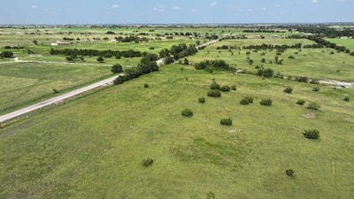 /international/us/tbd-lot-2-block-hackberry-road-salado-tx-110101435841/