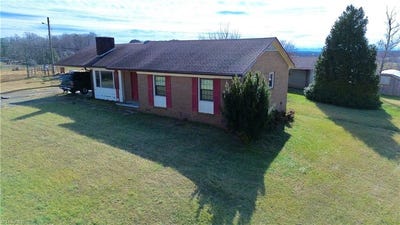 /international/us/8621-austin-traphill-road-traphill-nc-110105508872/