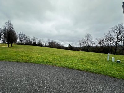 /international/us/misty-hills-dr-princeton-wv-110106668976/