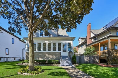 /international/us/3308-wesley-avenue-berwyn-il-110120136639/