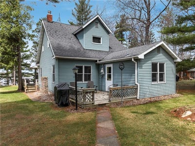 /international/us/15470w-victory-heights-circle-stone-lake-wi-110099130341/