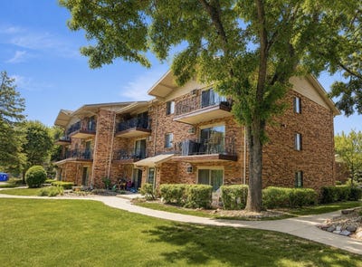 /international/us/5324-waterbury-drive-crestwood-il-110108207729/