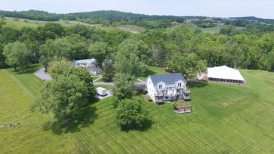 /international/us/1329-commerce-rd-staunton-va-110103166979/