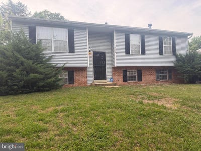 /international/us/6105-walnut-street-temple-hills-md-110108438885/