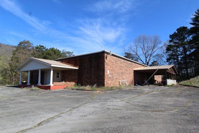 /international/us/2045-n-main-street-whitwell-tn-110106613640/