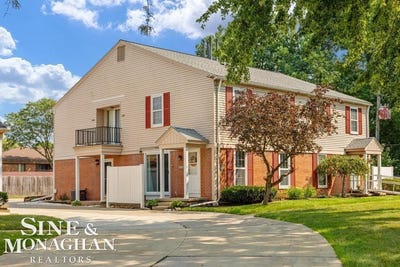 /international/us/24151-meadow-bridge-drive-clinton-township-mi-110109833263/
