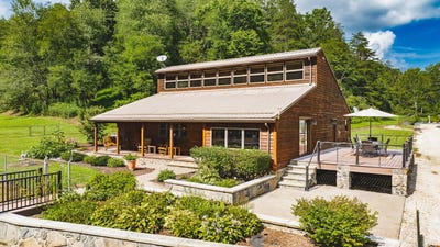 /international/us/8089-elk-fork-road-middlebourne-wv-110108825634/