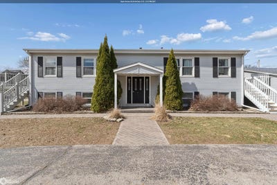 /international/us/2-country-lane-unit-2-ventura-ia-110106849471/