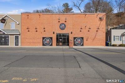 /international/us/370-e-main-street-ansonia-ct-110107209292/