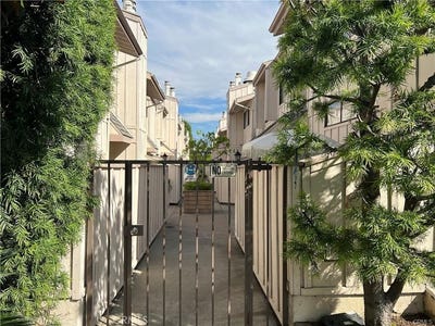 /international/us/511-e-live-oak-arcadia-ca-110108587794/?lang=fr
