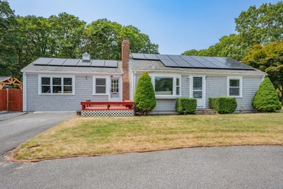/international/us/5-stave-path-west-yarmouth-ma-110101426376/