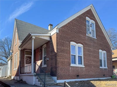 /international/us/315-n-4th-st-belleville-al-110106527920/