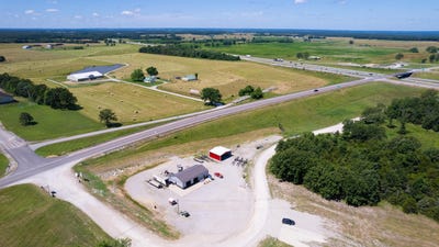 /international/us/101-cycle-lane-conway-mo-110108027102/
