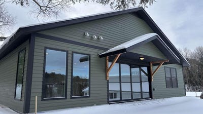 /international/us/99-joseph-street-morristown-vt-110104033351/