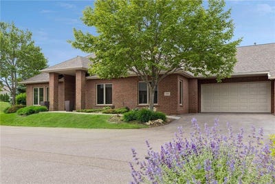 /international/us/195-w-canyon-drive-hudson-wi-110108689514/