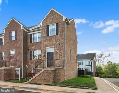 /international/us/2100-hutchison-grove-court-falls-church-va-110107543501/