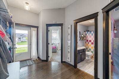 /international/us/1304-s-10th-street-adel-ia-110107712000/