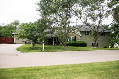 /international/us/129-edgewood-drive-bedford-in-110099861933/