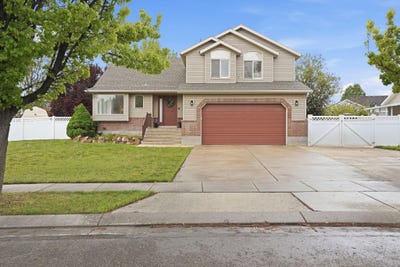 /international/us/4975-mcginnis-ln-west-jordan-ut-110107689443/