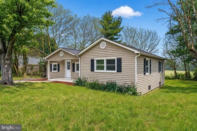 /international/us/586-eldon-yates-drive-stanley-va-110108331825/