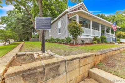 /international/us/210-w-coosa-street-wetumpka-al-110107787208/