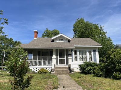 /international/us/501-n-harris-street-willow-springs-mo-110108066271/