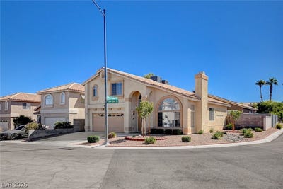 /international/us/8963-dove-cove-drive-las-vegas-nv-110120114013/