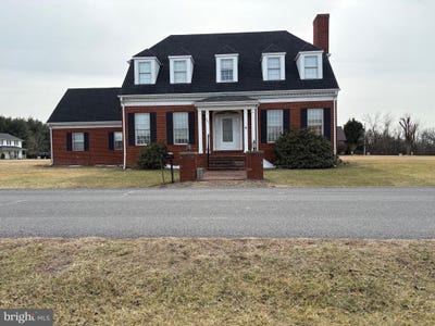 /international/us/201-hope-mountain-drive-moorefield-wv-110106118110/