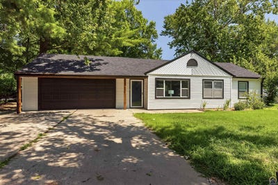 /international/us/2330-sw-wayne-ave-topeka-ks-110101399873/
